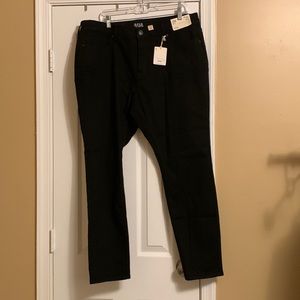 Mid rise skinny black jean
